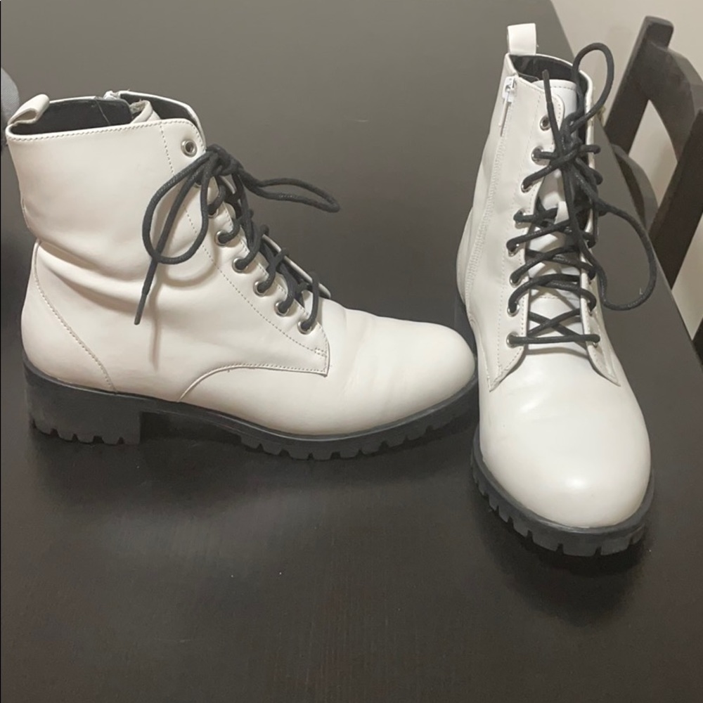 BP white combat boots
